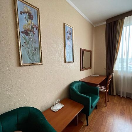 Yunist Otel İvano-Frankivsk Dış mekan fotoğraf