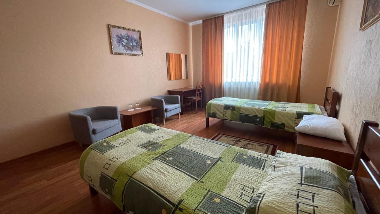 Yunist Otel İvano-Frankivsk Dış mekan fotoğraf