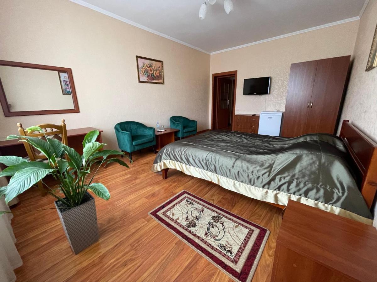 Yunist Otel İvano-Frankivsk Dış mekan fotoğraf