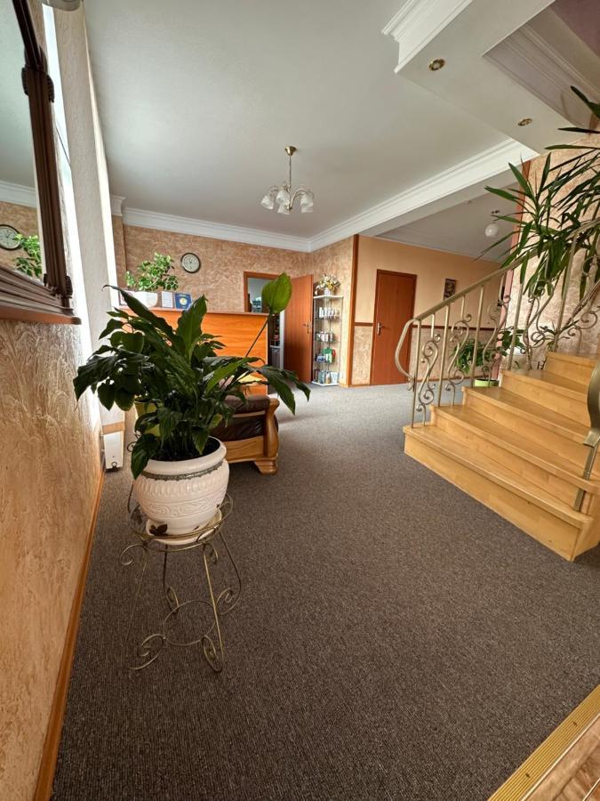 Yunist Otel İvano-Frankivsk Dış mekan fotoğraf
