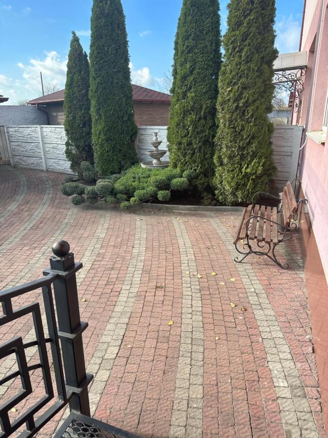 Yunist Otel İvano-Frankivsk Dış mekan fotoğraf
