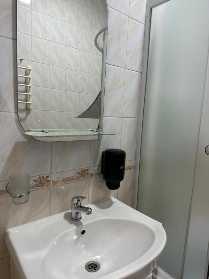 Yunist Otel İvano-Frankivsk Dış mekan fotoğraf