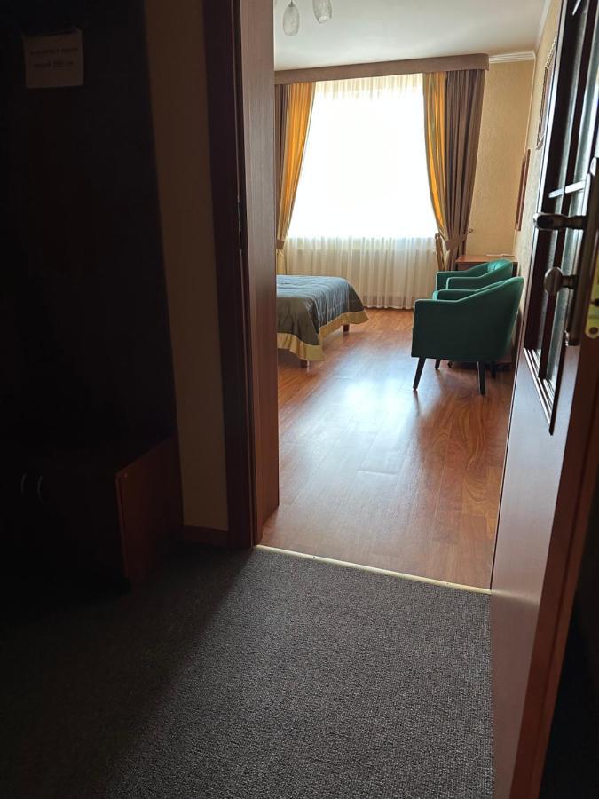 Yunist Otel İvano-Frankivsk Dış mekan fotoğraf